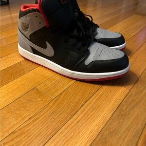 Men's Air Jordan Retro 1 Mid Casual Wear